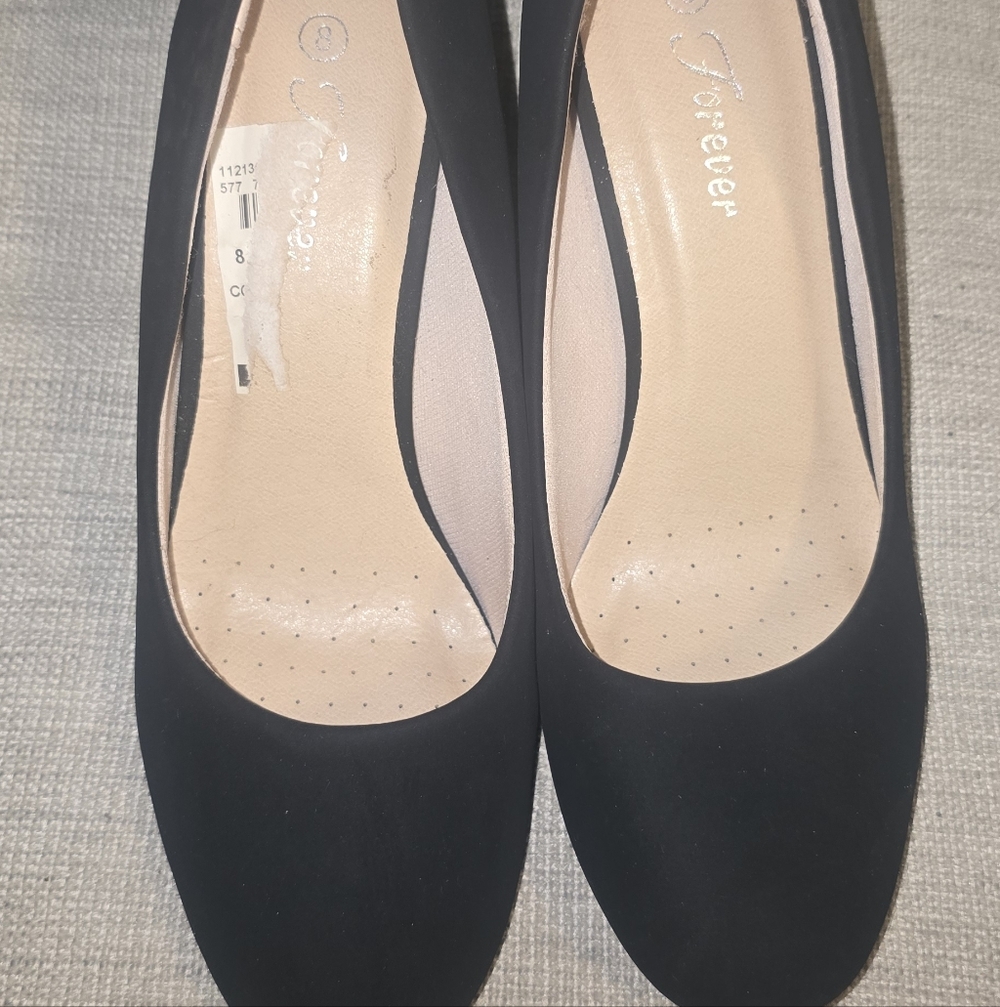 Forever 21 Classic Black Flats